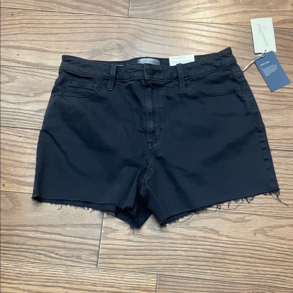 Universal Threads Black High-Rise Frayed Hem Women's Shorts